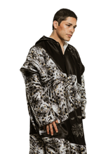 Load image into Gallery viewer, Black White Silk Patchwork Hooded Kaftan
